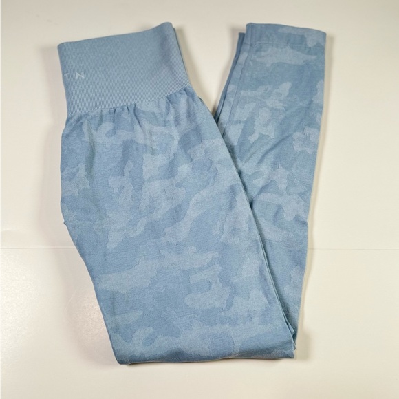 NVGTN Icy Blue Camo Seamless Leggings Size S - Picture 2 of 7